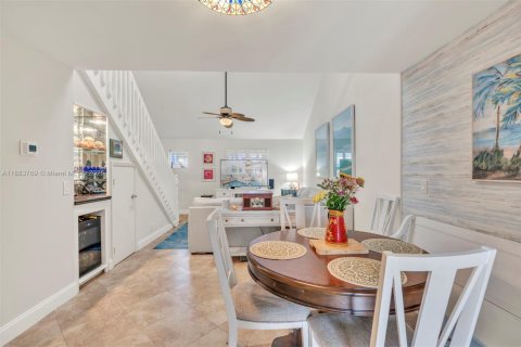 Touwnhouse à vendre à Deerfield Beach, Floride: 3 chambres, 132.57 m2 № 1929999 - photo 7