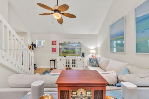 Touwnhouse à vendre à Deerfield Beach, Floride: 3 chambres, 132.57 m2 № 1929999 - photo 6