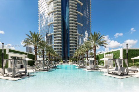 Condo in Miami, Florida, 2 bedrooms  № 1863724 - photo 24