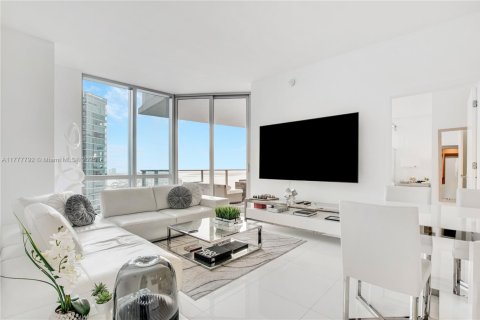 Condo in Miami, Florida, 2 bedrooms  № 1863724 - photo 3