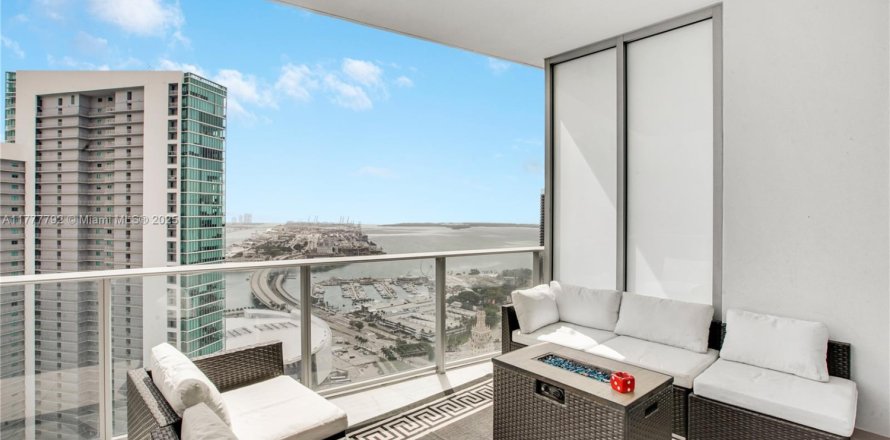 Condo in Miami, Florida, 2 bedrooms № 1863724