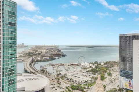 Condo in Miami, Florida, 2 bedrooms  № 1863724 - photo 2