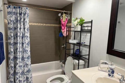 Copropriété à louer à Hialeah Gardens, Floride: 2 chambres, 89.19 m2 № 2076411 - photo 5