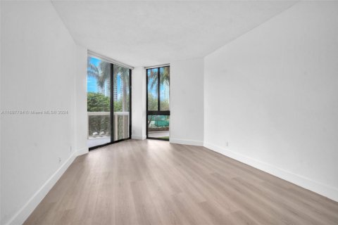 Copropriété à vendre à Aventura, Floride: 2 chambres, 124.49 m2 № 1811119 - photo 17