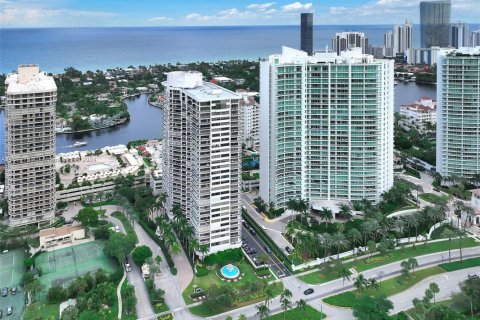 Copropriété à vendre à Aventura, Floride: 2 chambres, 124.49 m2 № 1811119 - photo 4