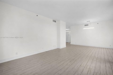 Copropriété à vendre à Aventura, Floride: 2 chambres, 124.49 m2 № 1811119 - photo 25