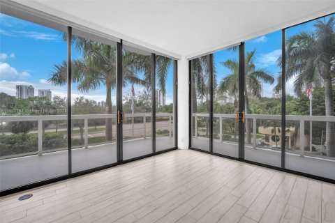 Copropriété à vendre à Aventura, Floride: 2 chambres, 124.49 m2 № 1811119 - photo 5