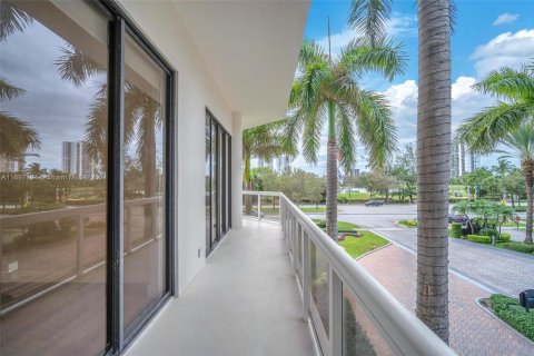 Copropriété à vendre à Aventura, Floride: 2 chambres, 124.49 m2 № 1811119 - photo 18