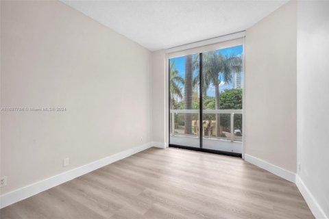 Copropriété à vendre à Aventura, Floride: 2 chambres, 124.49 m2 № 1811119 - photo 21