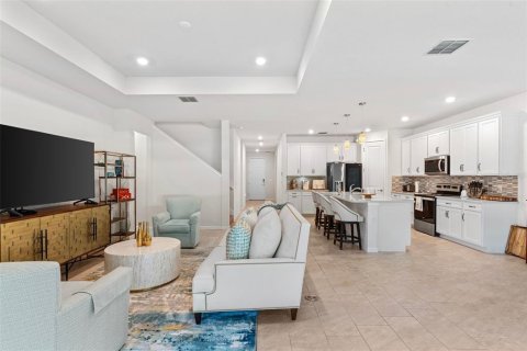 Casa en venta en Zephyrhills, Florida, 4 dormitorios, 268.02 m2 № 1788009 - foto 10