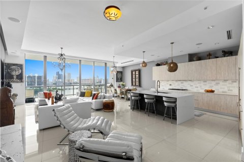 Condominio en venta en Aventura, Florida, 4 dormitorios, 273.32 m2 № 1983317 - foto 11
