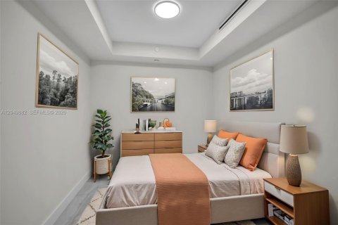 Condominio en venta en Surfside, Florida, 1 dormitorio, 86.12 m2 № 2181603 - foto 13