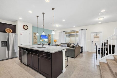 Adosado en venta en Kissimmee, Florida, 5 dormitorios, 210.24 m2 № 1554337 - foto 6