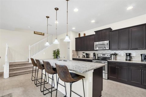 Adosado en venta en Kissimmee, Florida, 5 dormitorios, 210.24 m2 № 1554337 - foto 11