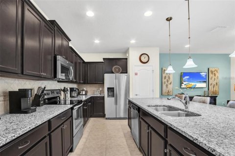 Adosado en venta en Kissimmee, Florida, 5 dormitorios, 210.24 m2 № 1554337 - foto 7