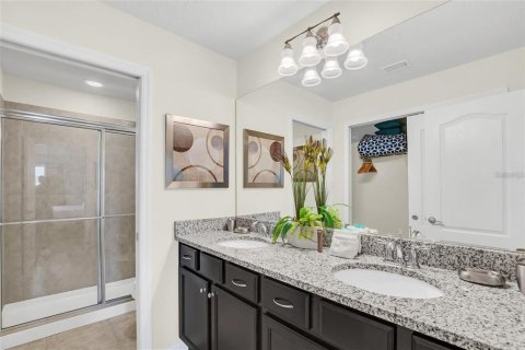 Adosado en venta en Kissimmee, Florida, 5 dormitorios, 210.24 m2 № 1554337 - foto 27