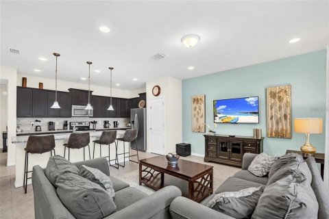 Adosado en venta en Kissimmee, Florida, 5 dormitorios, 210.24 m2 № 1554337 - foto 13