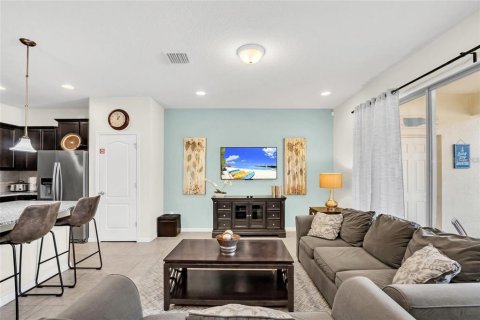 Adosado en venta en Kissimmee, Florida, 5 dormitorios, 210.24 m2 № 1554337 - foto 12