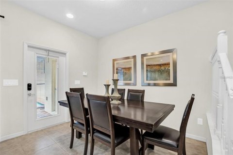 Adosado en venta en Kissimmee, Florida, 5 dormitorios, 210.24 m2 № 1554337 - foto 16
