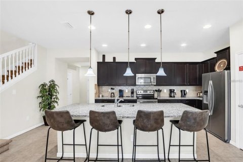 Adosado en venta en Kissimmee, Florida, 5 dormitorios, 210.24 m2 № 1554337 - foto 10
