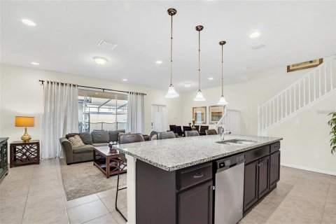 Adosado en venta en Kissimmee, Florida, 5 dormitorios, 210.24 m2 № 1554337 - foto 8