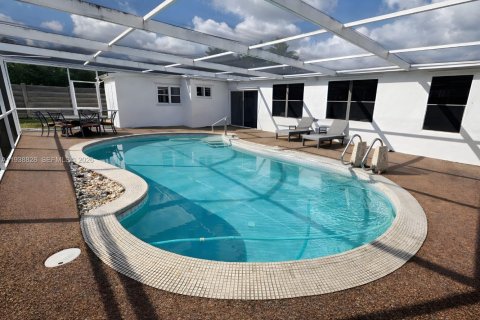 Villa ou maison à louer à Hollywood, Floride: 3 chambres, 163.14 m2 № 2001284 - photo 6