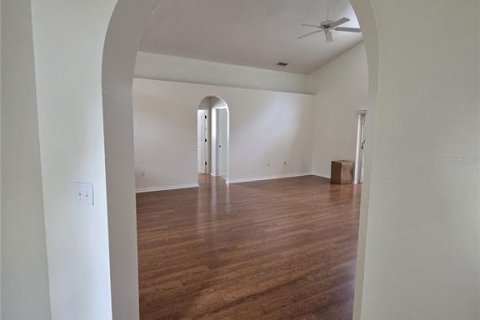 House in Lakeland, Florida 3 bedrooms, 136.75 sq.m. № 2237682 - photo 3