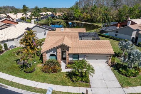 House in Palm Harbor, Florida 4 bedrooms, 186.36 sq.m. № 1572773 - photo 1