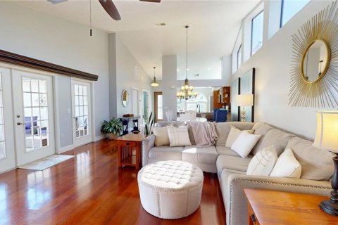 House in Palm Harbor, Florida 4 bedrooms, 186.36 sq.m. № 1572773 - photo 27