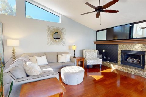 House in Palm Harbor, Florida 4 bedrooms, 186.36 sq.m. № 1572773 - photo 19