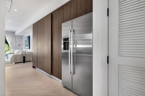 Touwnhouse à vendre à Coral Gables, Floride: 4 chambres, 339.09 m2 № 2090119 - photo 26