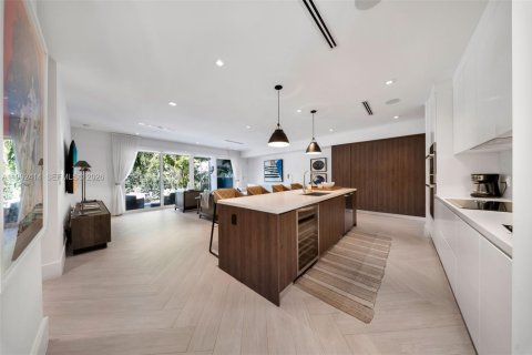 Touwnhouse à vendre à Coral Gables, Floride: 4 chambres, 339.09 m2 № 2090119 - photo 19