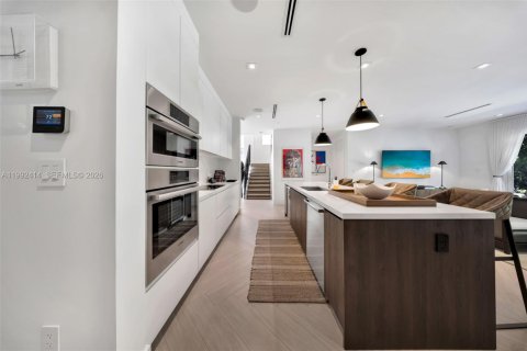 Touwnhouse à vendre à Coral Gables, Floride: 4 chambres, 339.09 m2 № 2090119 - photo 27