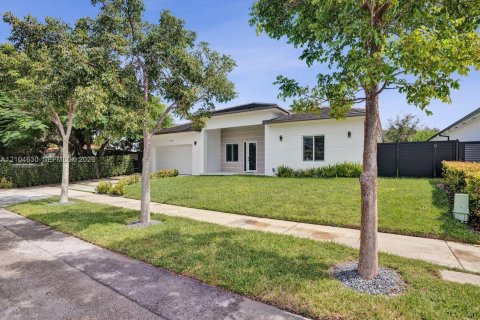 House in Cutler Bay, Florida 4 bedrooms, 213.49 sq.m. № 2428567
