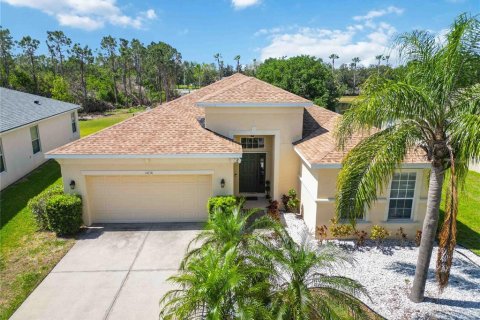 Casa en venta en Bradenton, Florida, 3 dormitorios, 190.64 m2 № 1718151 - foto 1