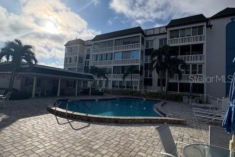 Condominio en alquiler en Belleair Bluffs, Florida, 2 dormitorios, 105.26 m2 № 2094016 - foto 21