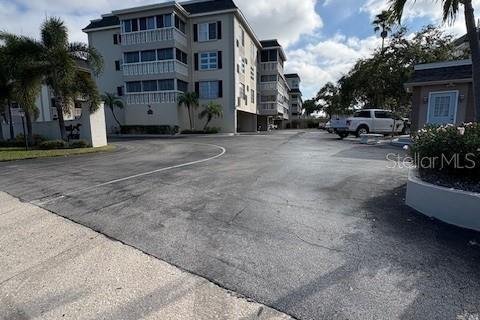 Condominio en alquiler en Belleair Bluffs, Florida, 2 dormitorios, 105.26 m2 № 2094016 - foto 23