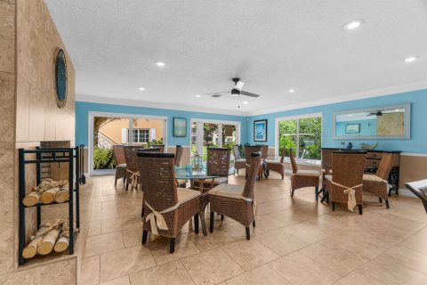 Condo in Wilton Manors, Florida, 2 bedrooms  № 2083643 - photo 30
