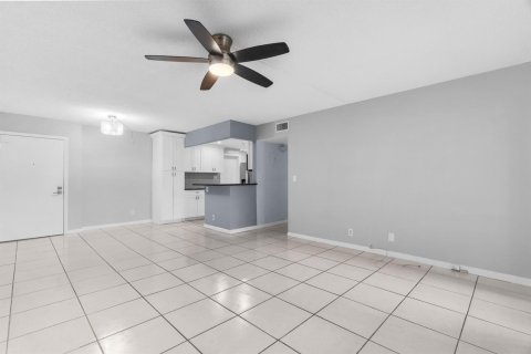 Condo in Wilton Manors, Florida, 2 bedrooms  № 2083643 - photo 3