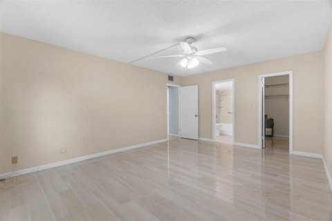 Condo in Wilton Manors, Florida, 2 bedrooms  № 2083643 - photo 14