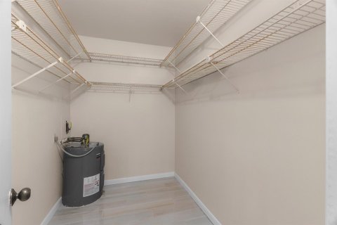 Condo in Wilton Manors, Florida, 2 bedrooms  № 2083643 - photo 15