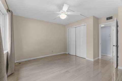 Condo in Wilton Manors, Florida, 2 bedrooms  № 2083643 - photo 9