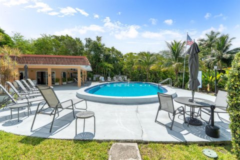 Condo in Wilton Manors, Florida, 2 bedrooms  № 2083643 - photo 25