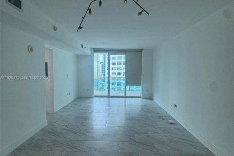 Condo in Miami, Florida, 1 bedroom  № 1985708 - photo 2