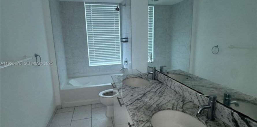Condo in Miami, Florida, 1 bedroom  № 1985708