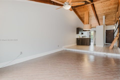 Купить виллу или дом в Пемброк-Пайнс, Флорида 2 спальни, 111.11м2, № 1929888 - фото 23