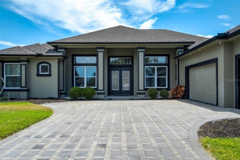 Casa en Lakeland, Florida 3 dormitorios, 315.87 m2 № 2348288