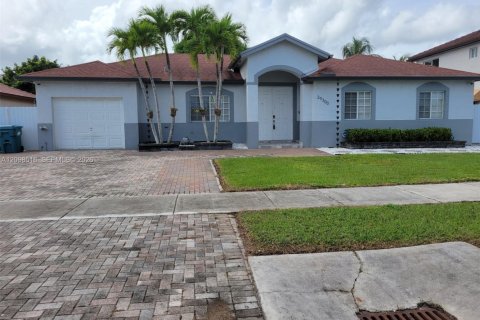 House in Homestead, Florida 4 bedrooms, 152.45 sq.m. № 2402445 - photo 28