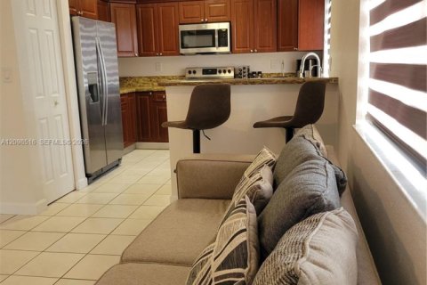 House in Homestead, Florida 4 bedrooms, 152.45 sq.m. № 2402445 - photo 16