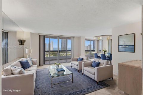 Condo in Aventura, Florida, 2 bedrooms  № 2087359 - photo 3